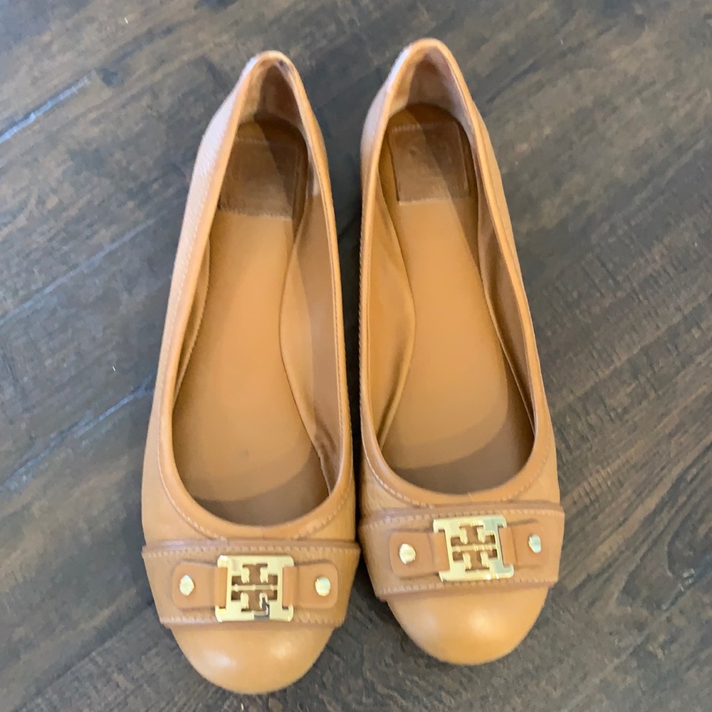 TORY BURCH Size 11 Flats.